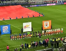 九游娱乐-风云突变！上海申花赛后回应争议，德甲版图或变，引发热议，更衣室氛围转暖