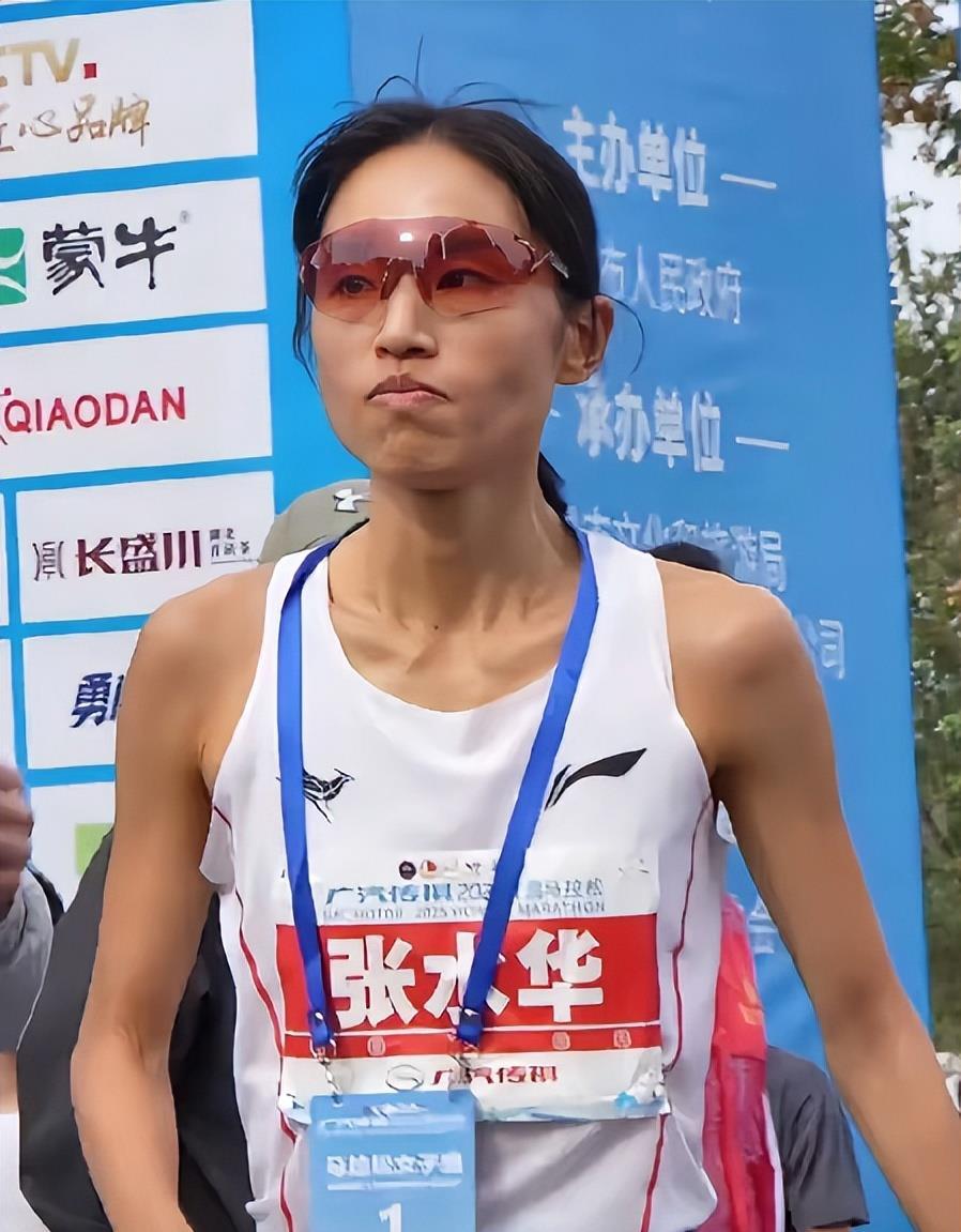 九游娱乐-争议｜战术板｜暑期体育档多线升温：年轻人能否抢走头条？